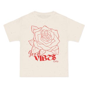 Beefy-T® T-Shirt, helle Grafik nur gute Vibes, positive Vibe T-Shirt, buntes Shirt, lustiges grafisches Oberteil, inspirierender Spruch