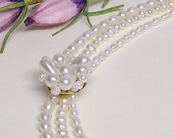 Necklace Pearl and VintageThree Strand