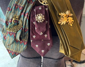 ヴィンテージネクタイ/ブローチネックレス
