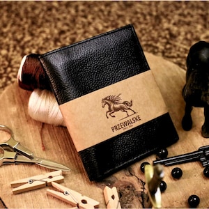 Cartera para hombre - Piel flor / Estilo abrigo fino - Estilo clásico de dos pliegues / Negro intenso y marrón oscuro / Carteras minimalistas de piel