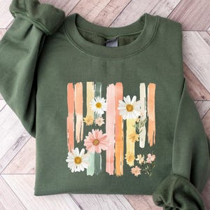 Floral Brush Stroke Sweatshirt, Wildflower Aesthetic Sweater, Botanical Crewneck, Cottagecore Hoodie, Soft Pastel Flower Pullover