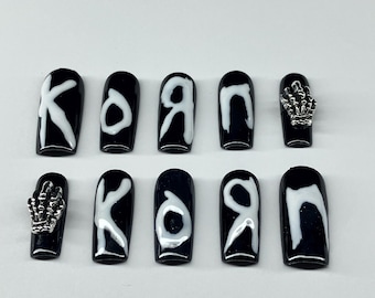 Monochrome KORN inspired press on nails with application pack