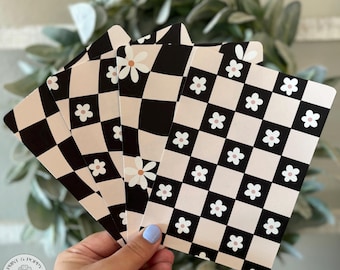 Aesthetic Kindle Inserts | Daisy Retro Checkered Kindle Decor | Digital & Paper E-Reader Covers