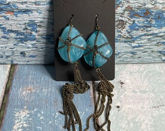 Große blaue Glasperlen-Ohrringe mit Ketten