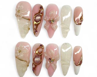 Uñas postizas para novias con estilo glamuroso / Uñas de gel hechas a mano