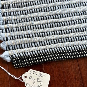 Handwoven Rag Rug (27&quot;x30&quot;) - Black & Light Blue Cotton