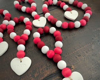 Valentine's Day Wood Bead Garland Farmhouse - House Beads - Wood Beads - 3 Styles Natural wood - pink red Navy - White - Black - Blue