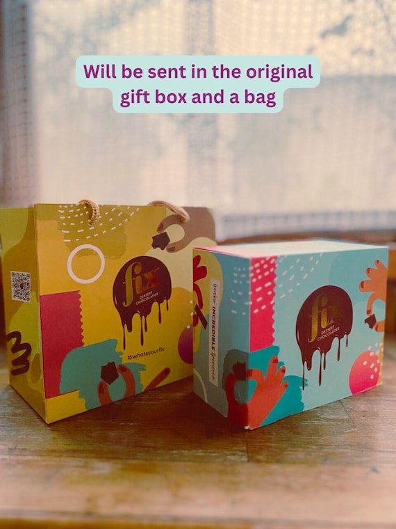 Fix Dessert Chocolatier 6枚Box 袋付き　ラスト Authentic Dubai Chocolate Fix Dessert Chocolatier - Set of 6