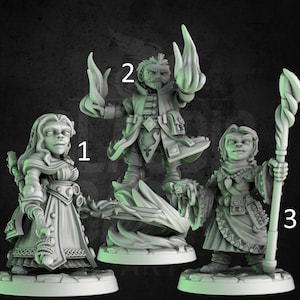 Halfling / Gnome Player Character PC Miniature for RPG,  DnD, 5e, Pathfinder, all Classes, 28mm / 32mm scale