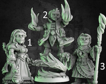 Halfling / Gnome Player Character PC Miniature for RPG,  DnD, 5e, Pathfinder, all Classes, 28mm / 32mm scale