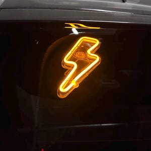 USB-Powered LED Lightning Bolt Car Window Light – Neon Glow Car Sticker, Custom Car LED Decal, Rear Window Light