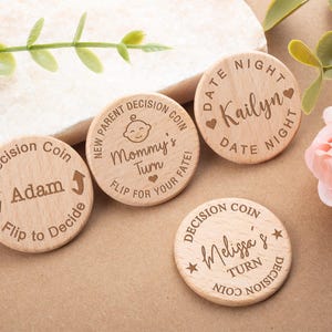 Paar Entscheidung Münze, individuell gravierte Namen Münze, Paare Flip Münze, Geschenke für Sie / Ihn, Jubiläumsgeschenk, Geburtstagsgeschenk, Geschenke für Sie