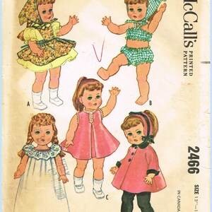 Molde de costura vintage McCalls dos anos 1960, número 2466, para roupas fofas de boneca Patsy Ann de 30 a 33 cm.