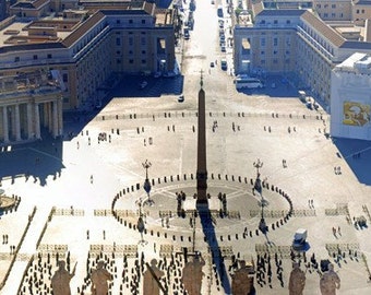 Panorama : St Peters Square, Rome Italy