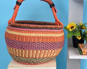 Cesta de cosecha agrícola / bolsa redonda de paja de colores para acampar / cesta de almacenamiento natural para la playa