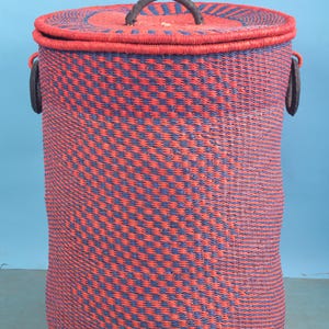 Handwoven natural Laundry Basket with Lid – woven Straw Hamper| Laundromat basket| Eco-Friendly Storage Bin