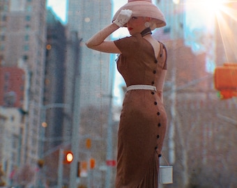 Vestido vintage Deborah SHORT SLEEVE con botones plisados y espalda inspirada en hechos a medida