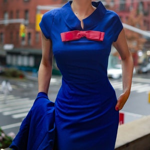 Royal blue dress red lipstick clearance