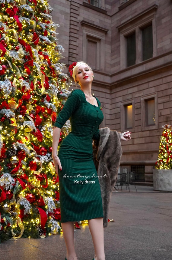 kelly green dress amazon Amazon.com: 3dRose db_30288_1 Kelly Green Dress on Black Background with Damask Ribbons-Drawing Book, 8 By 8-Inch : Everything Else