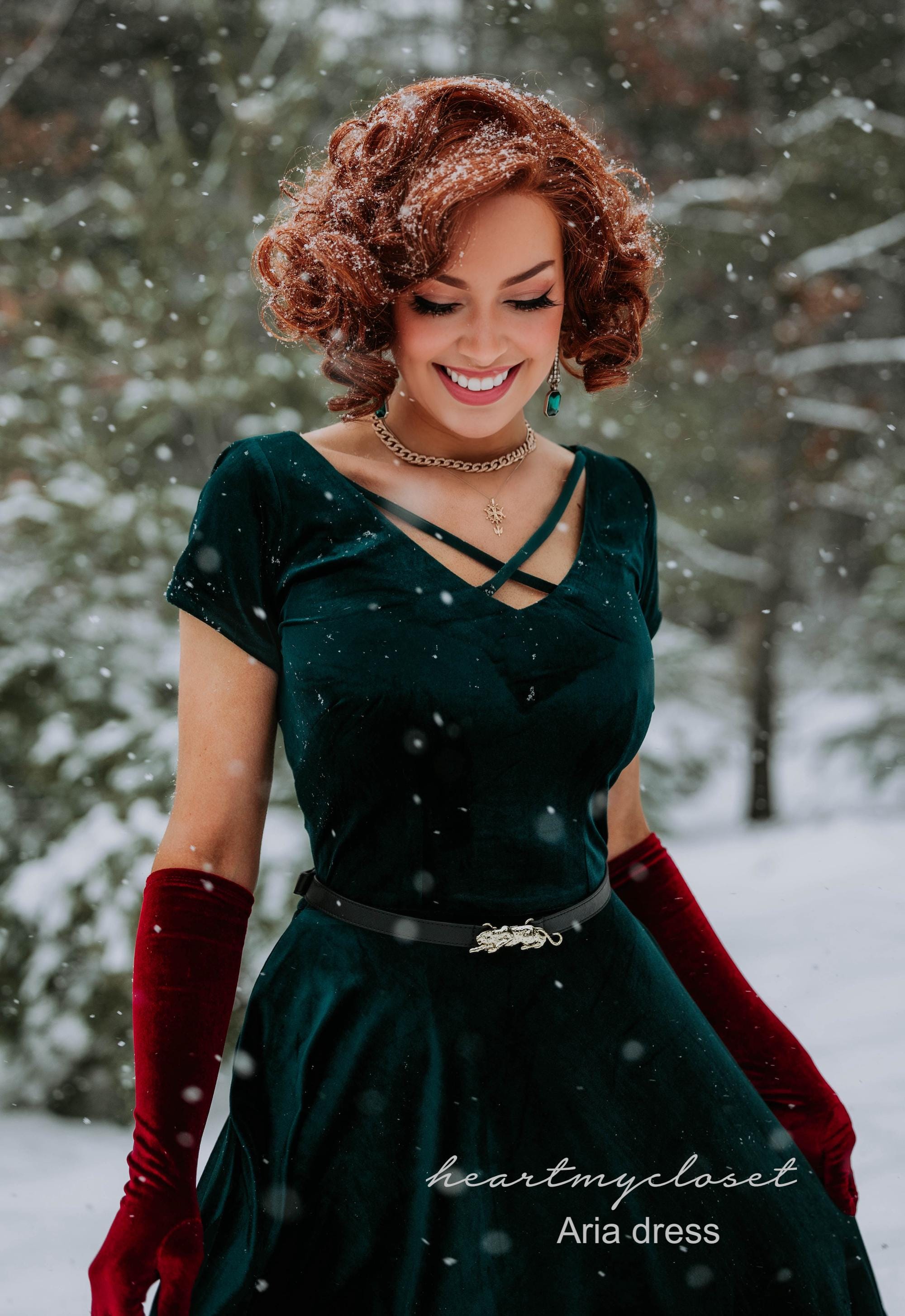 Aria Swing Velvet- 1950s Vintage Dress Inspired From White