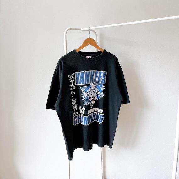 Vintage/ 00s/ New York/ Yankees/ 2000/ Baseball/ True Fan/ Black