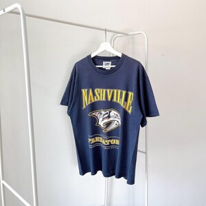 T-shirt vintage da hockey NHL dei Nashville Predators, Lee Sport, blu (L)