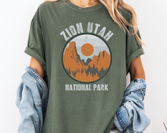 Zion National Park T-Shirt, Travel Tee for Adventurers, Nature Lover Gift, Unisex Tee, Outdoor Enthusiast Apparel, Hiking Gear