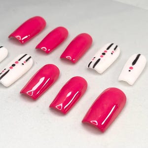 Hot Pink and White Design Square Press On Nails