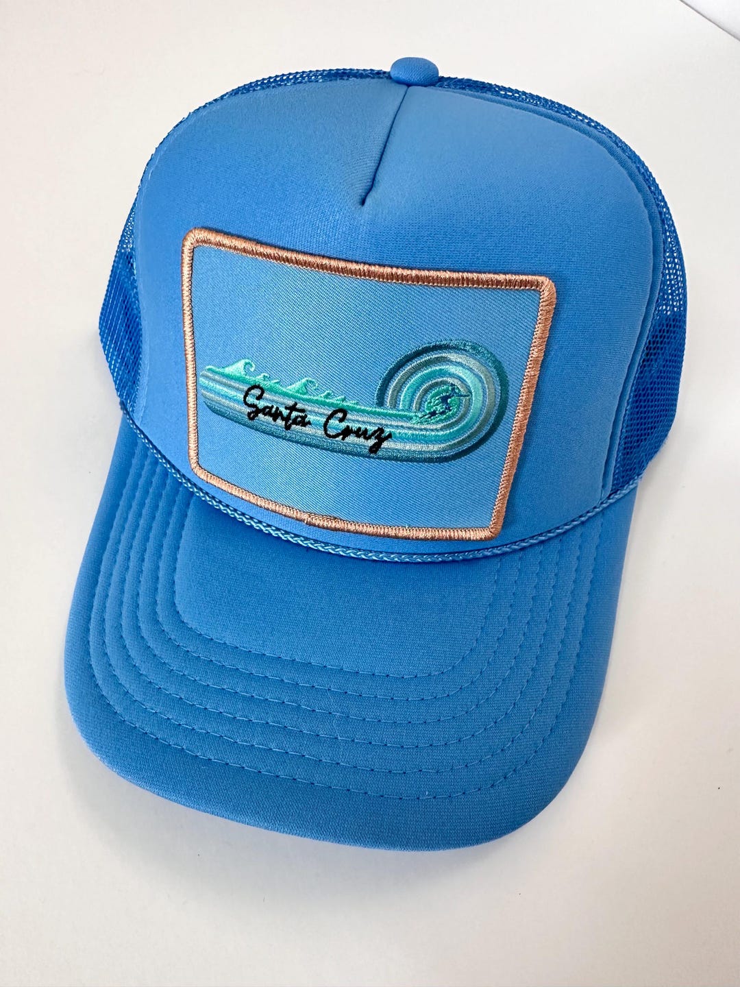 DOOR COUNTY CRUZIN SUN/WAVES TRUCKER HAT