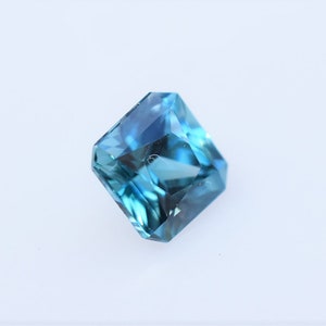 Stralend geslepen blauwe zirkoon: 0,78 karaat turquoise edelsteen uit Cambodja afbeelding 3