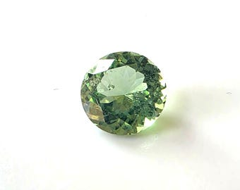 Turmalina Dravita Verde Redonda: 0,47 ct, Lapidação Portuguesa Redonda, 5 mm