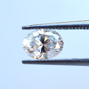 Natural White Diamond Oval, GIA Certified Untreated E Color SI1, 1.01 Carat 7.42 x 5.67 x 3.79mm diamond, April Birthstone