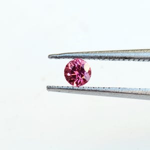 Neon Peach Pink Spinel: 3.5mm Gemstone from Tanzania