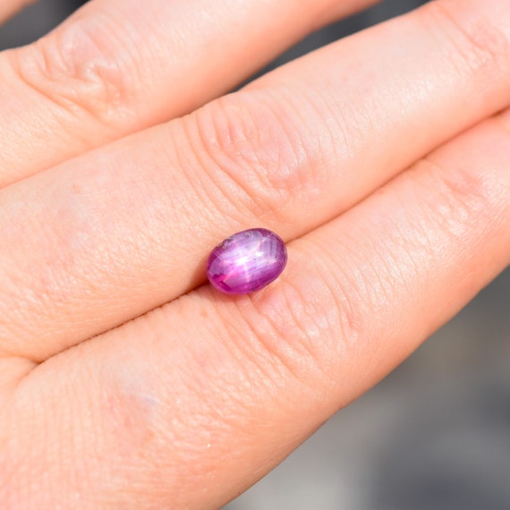 15.00ct Oval, Cabochon Cut Purple Star Sapphire Ring | Goldstein Diamonds