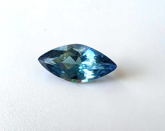 Kornerupina em formato de marquise, 11x4,5 mm, pedra tricróica azul turquesa, 1,22 quilates