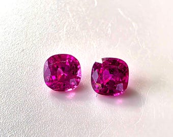 Par de safiras rosa em lapidação almofada, provenientes de Moçambique: 0,63 quilates, 3,78 mm, sem tratamento térmico.