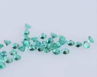 Emerald Melee from Zambia, 1.5mm Round Light green Emerald, Low oil emeralds for Design. PRICED PER PIECE