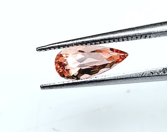 Peach Imperial Topaz Pear Gemstone: Untreated, 1.41 ct
