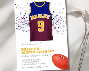 Könnte beinhalten: Geburtstagseinladung mit einem Trikot-Design, das "BAILEY" und die Nummer "9" zeigt. Die Einladung enthält "NINETH BIRTHDAY" am 22. Oktober um 15:00 Uhr, mit Adresse und RSVP-Details. Ein illustrierter Football ist ebenfalls vorhanden.