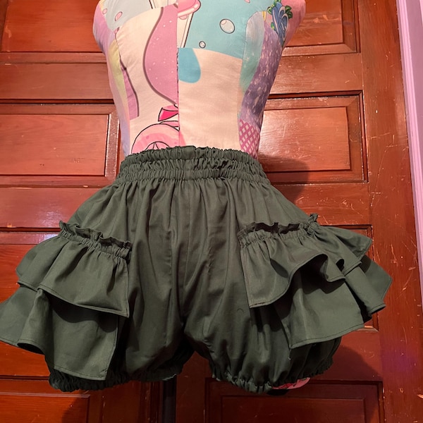 Emerald green ouji shorts renaissance faire bloomers short puffy pants bubble puff shorts