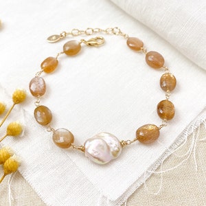 Pulsera con cuentas de perlas barrocas y piedra lunar dorada en oro 7,5 pulgadas extensor Joyería de otoño imagen 3