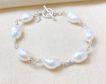 Large Freshwater Pearl Beaded Bracelet in Sterling Silver - Toggle Clasp - 7 Inch