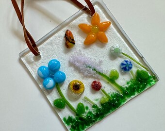 Fused glass floral garden suncatcher/ornament/flowers