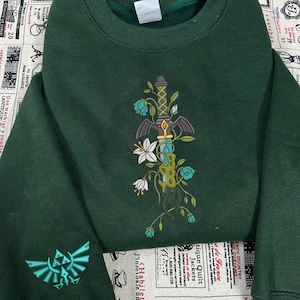 Felpa ricamata con spada maestra decaduta di Legend of Zelda, giocatore di videogiochi, maglietta di Legend of Zelda, regalo per gli appassionati di videogiochi