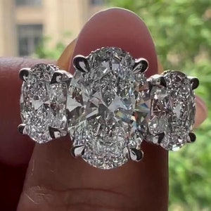 Ovaal geslepen moissaniet verlovingsring met drie stenen, 14k geelgoud, ovale trouwring drie stenen, solitaire trilogiering voor jubileumcadeau
