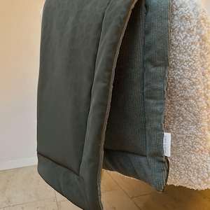 Utomhusfilt för hund | Manchester och softshell i leopardmönster | Mjuk, slitstark och handgjord för din hund