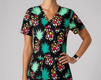 Blusa médica con estampado de piñas / Uniforme médico 100% algodón / Uniforme de enfermería tropical / Blusa médica negra con cuello en V / Ropa de trabajo divertida