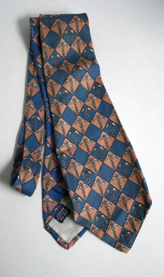 1940s vintage Arrow brand medical necktie