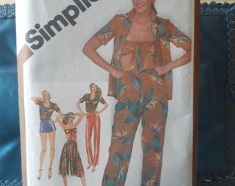 1980s Simplicity 9946  Miss bandeau top shirt pull on skirt shorts and pants size 14 bust 36