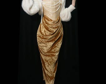 Robe en velours doré à fronces et perles - Robe vintage royale à épaules dénudées pour une soirée ou une fête